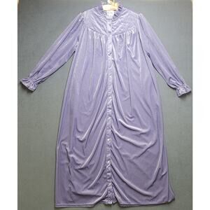 Cozee Corner Women's Velour Long Purple Pearl Snap Robe Size Medium With Pockets